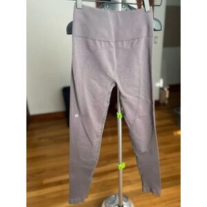 Lululemon Wide Waist Stretch Tights   Size 4   Mauve‎ Space Dye Color